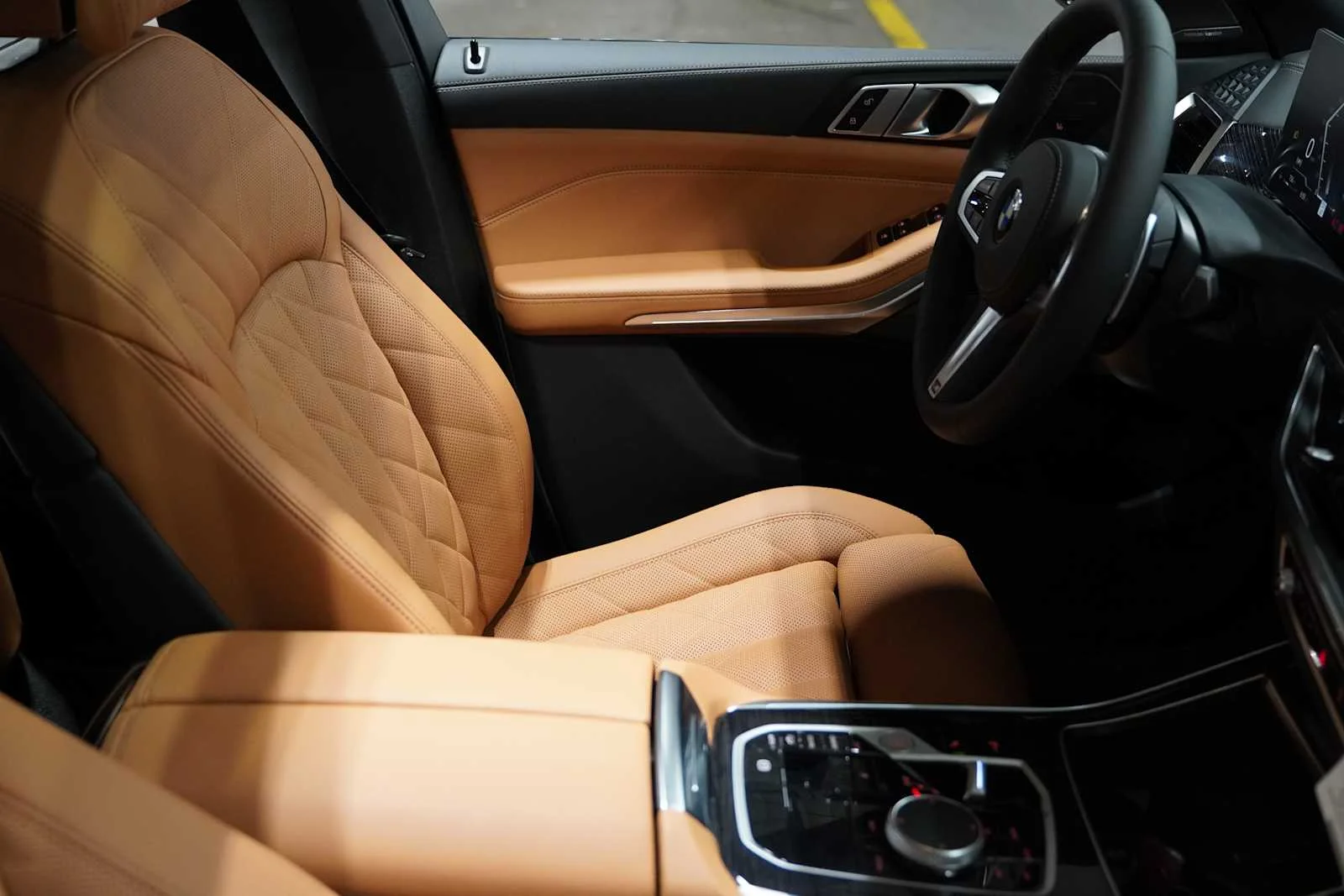 New 2026 Skyscraper Grey Metallic BMW xDrive40i image 9