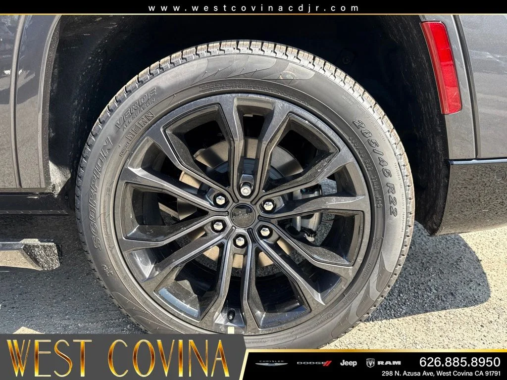 New 2026 Baltic Gray Metallic Clearcoat Jeep Summit Reserve image 30