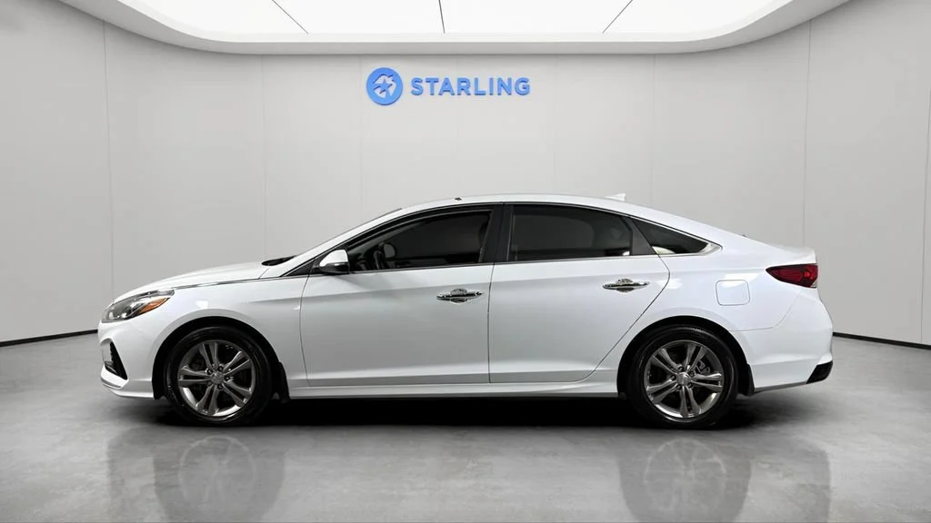Used 2018 White Hyundai SEL image 3