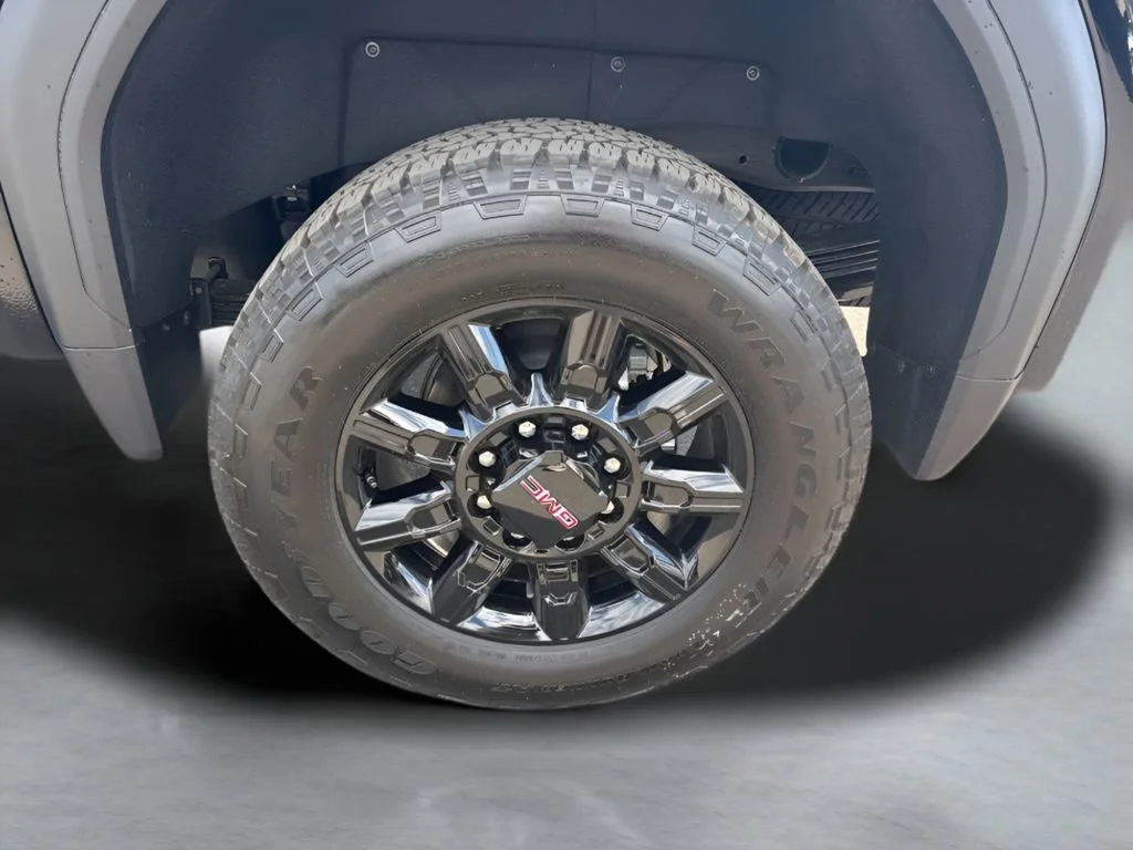 Used 2026 Onyx Black GMC AT4 image 40