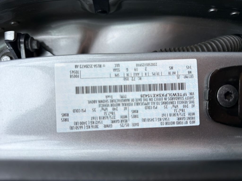Used 2025 Silver Ford XLT image 23