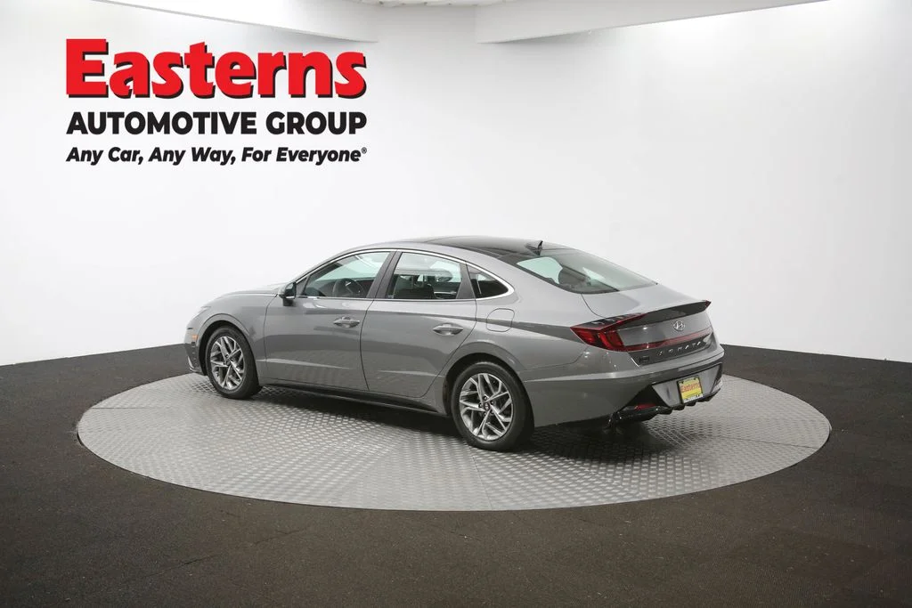 Used 2022 Gray Hyundai SEL image 61