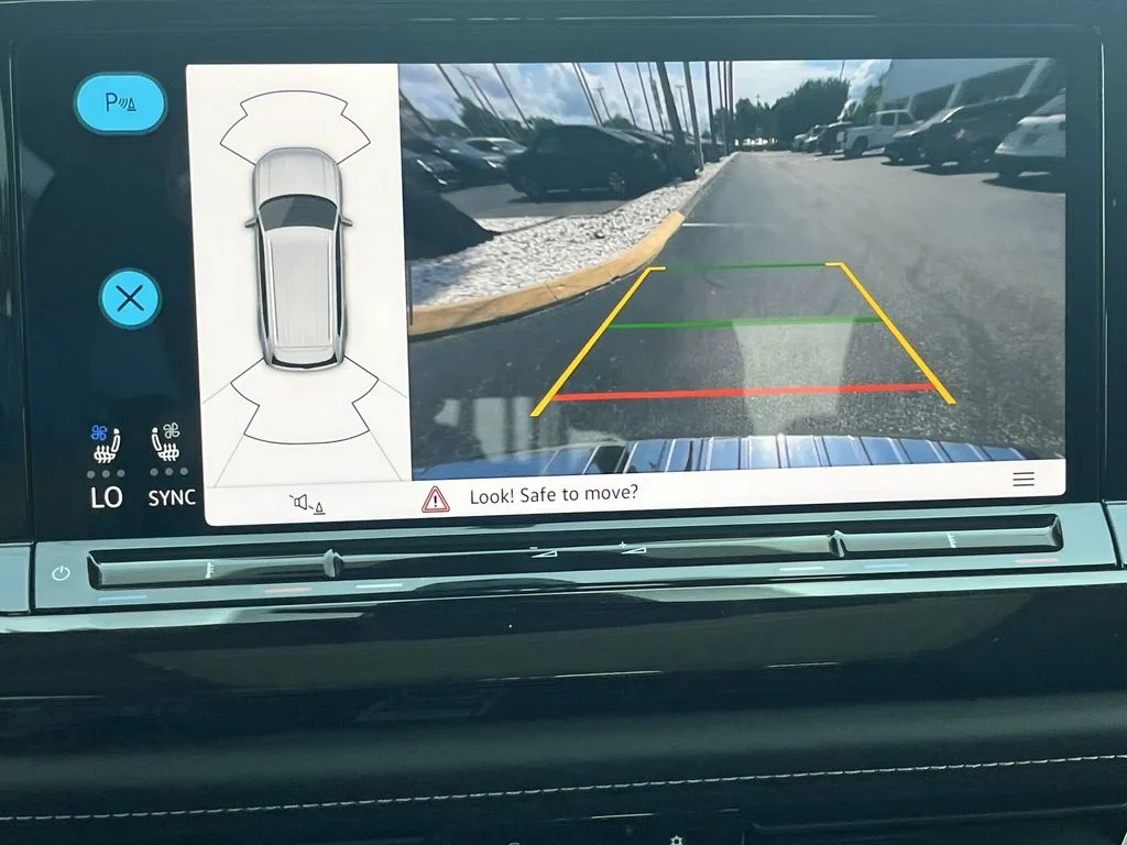 New 2026 Green Volkswagen 2.0T SE w/Technology image 27