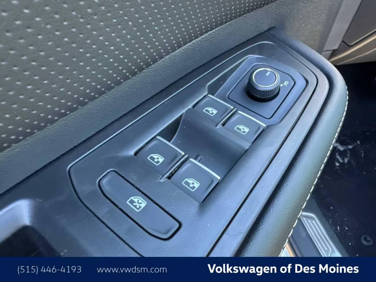 New 2026 Opal White Pearl Volkswagen 2.0T SE w/Technology image 23