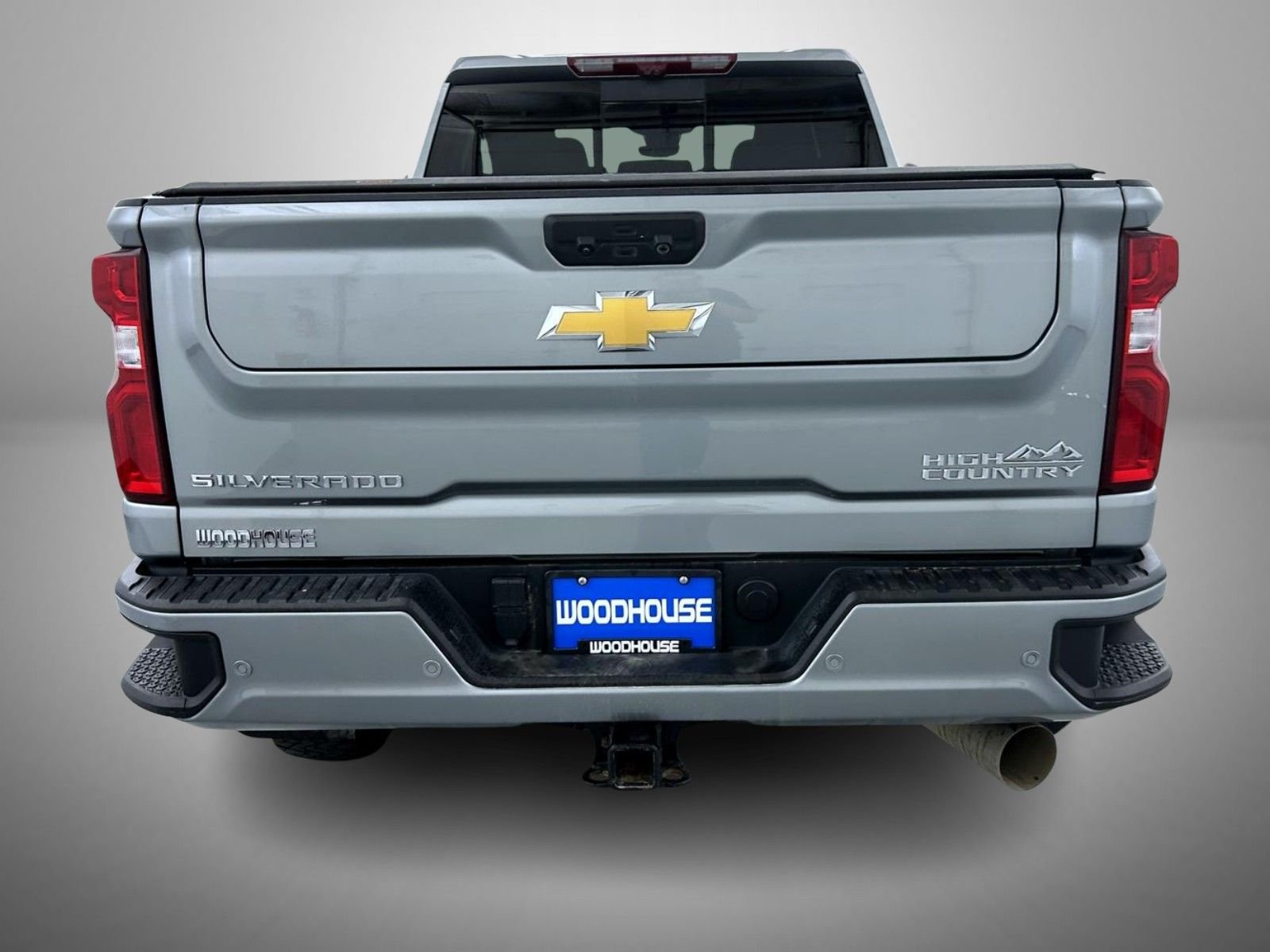 Used 2024 Gray Chevrolet High Country image 6