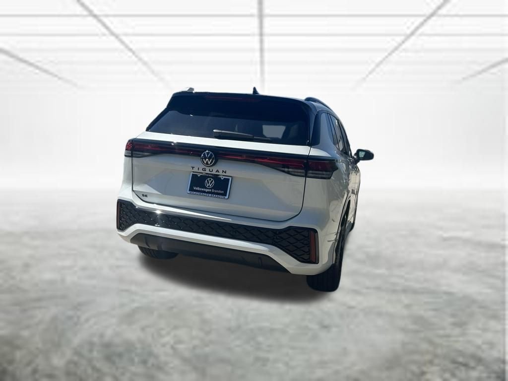 New 2026 White/off-white Volkswagen 2.0T SE R-Line Black image 6