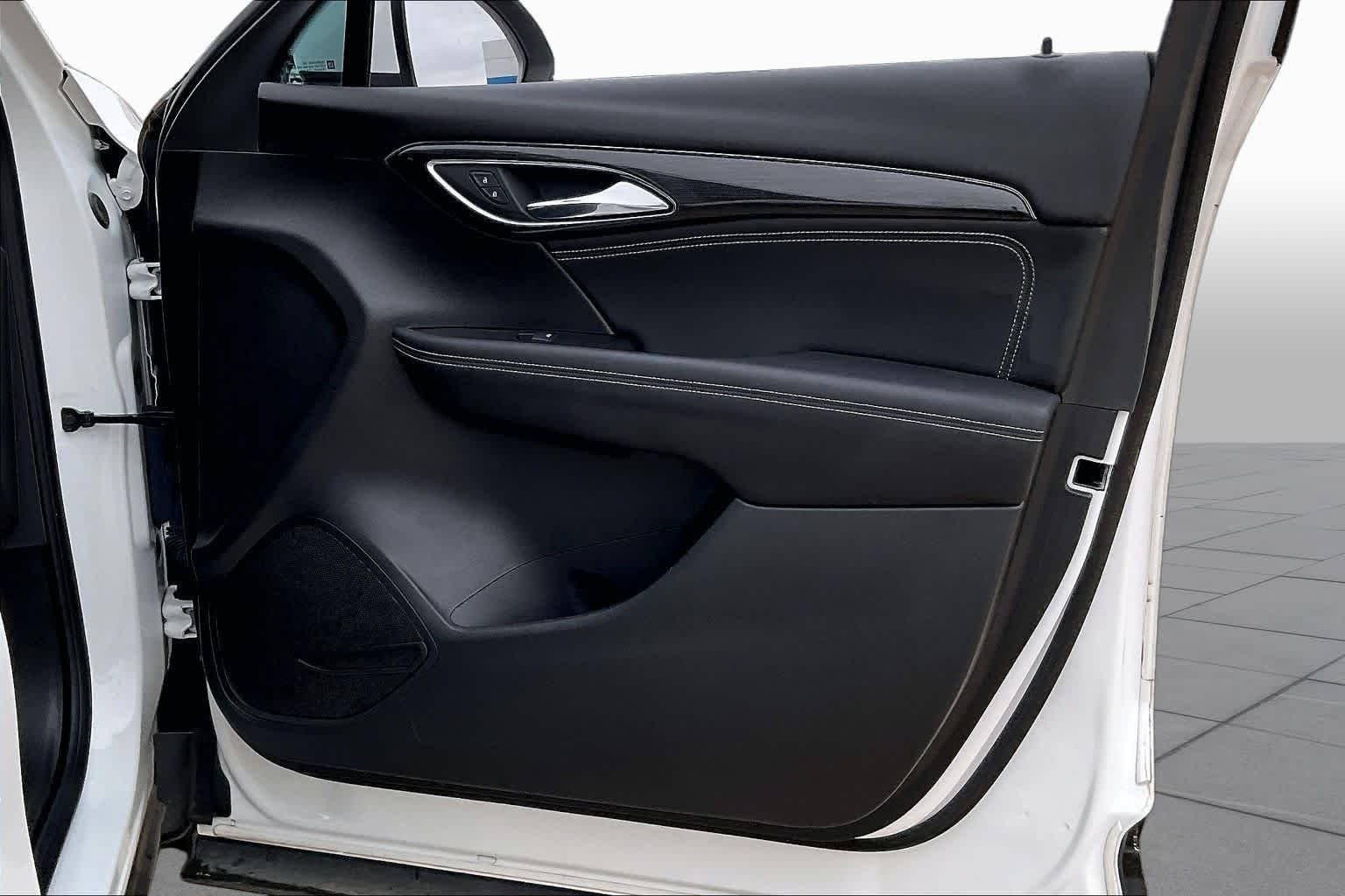 Used 2023 SUMMIT WHITE Buick Essence image 20