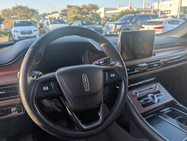 Used 2022 Blue Metallic Lincoln Reserve image 17