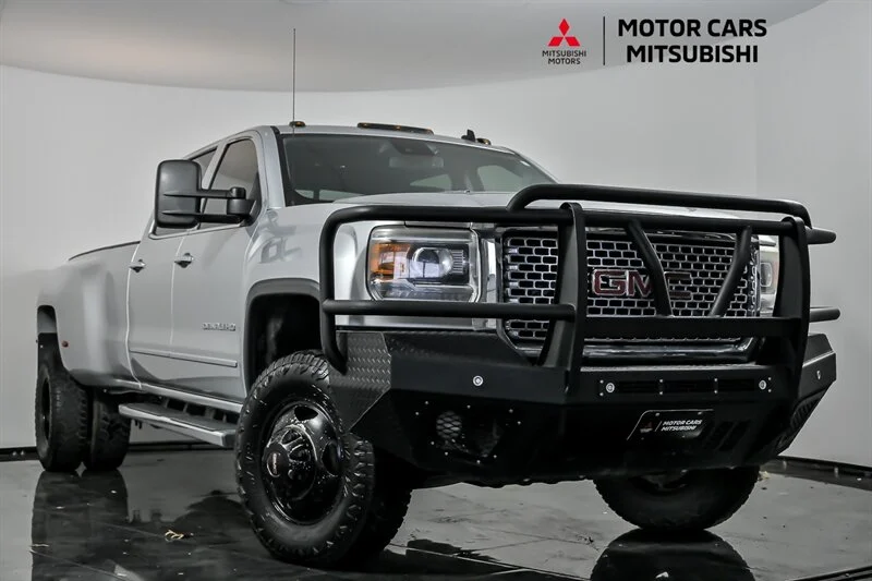 2015 GMC Sierra 4WD Crew Cab Long Box SRW's photo