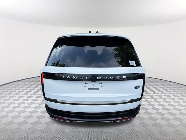 Used 2023 White Land Rover SE image 6
