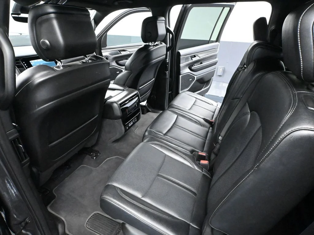 2024 Jeep Wagoneer Series II - Photo 38