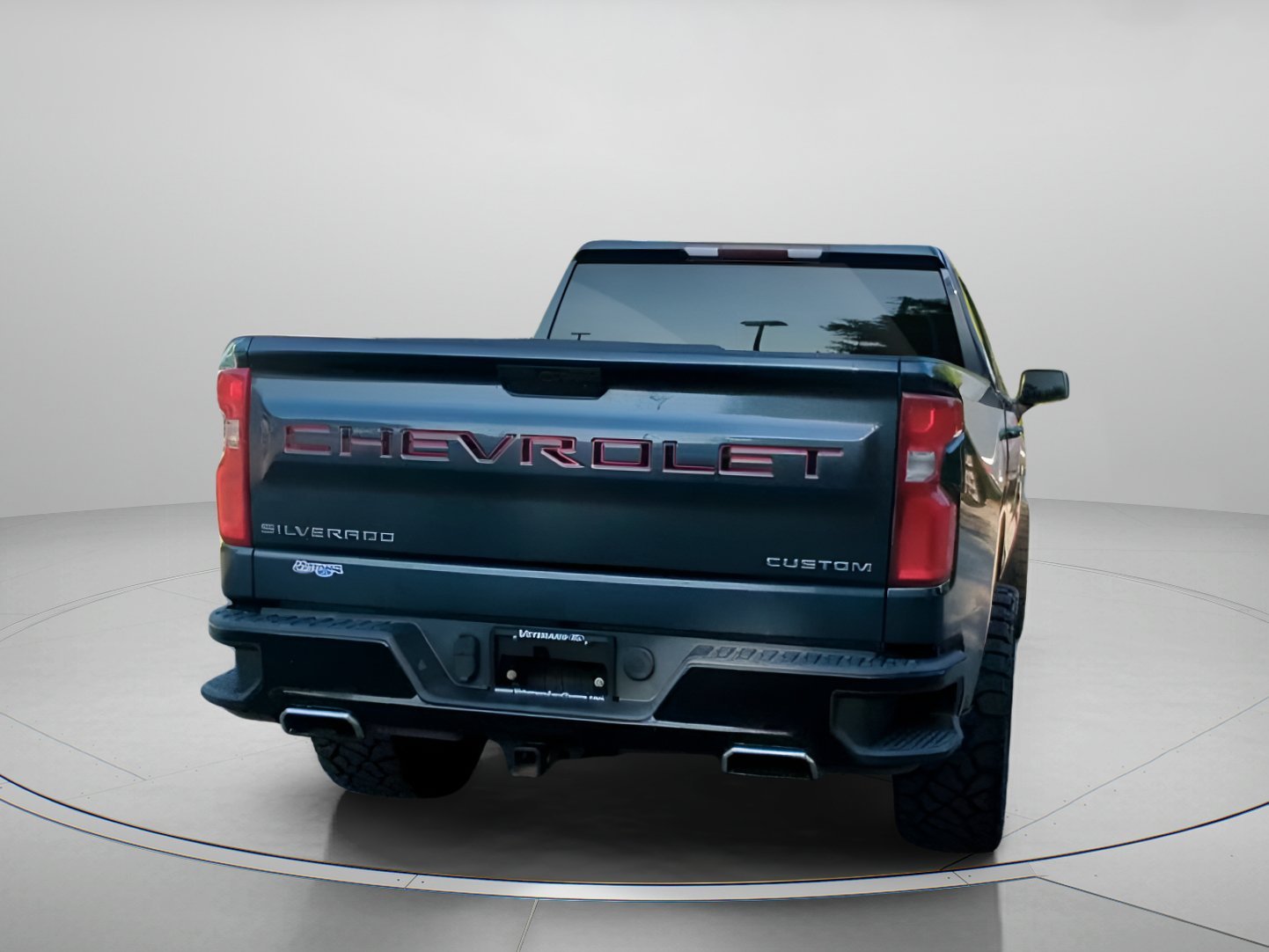 Certified Used 2019 Shadow Gray Metallic Chevrolet Custom Trail Boss Crew Cab Pickup image 24