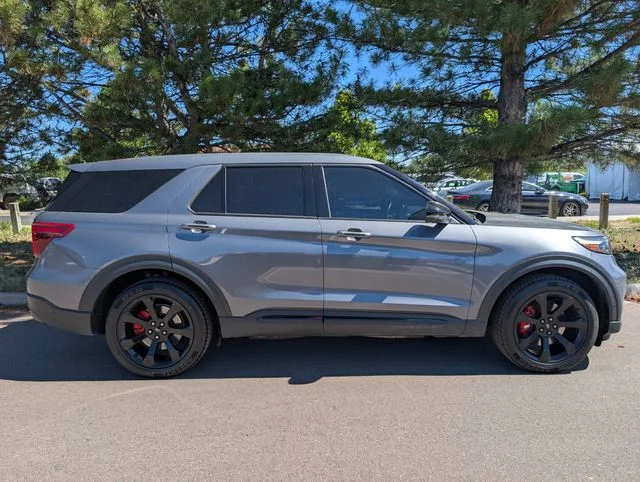 Used 2022 Gray Metallic Ford ST image 2