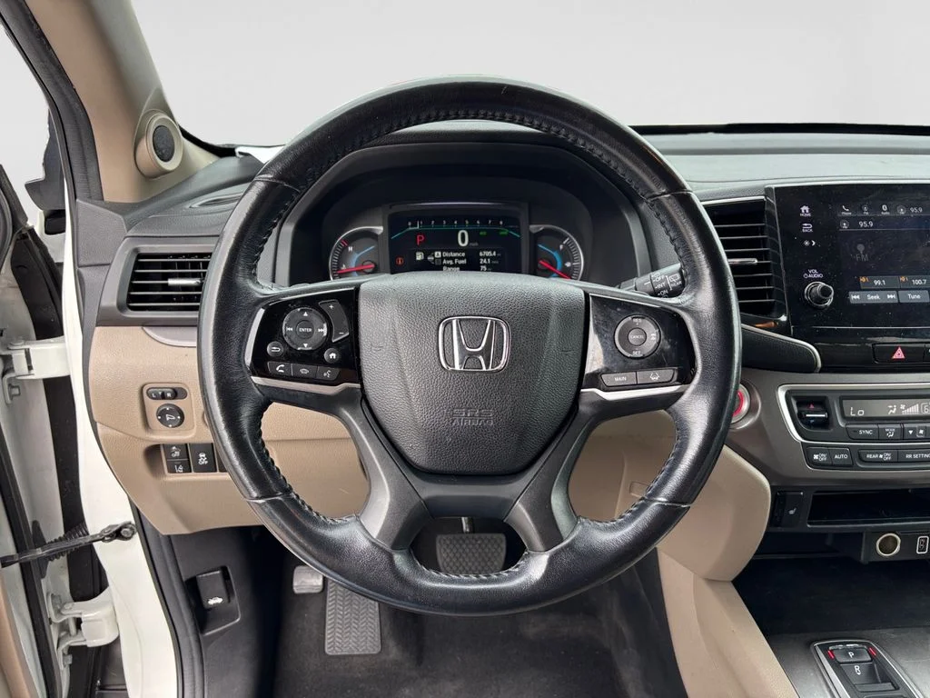 Used 2021 White Honda EX-L image 11