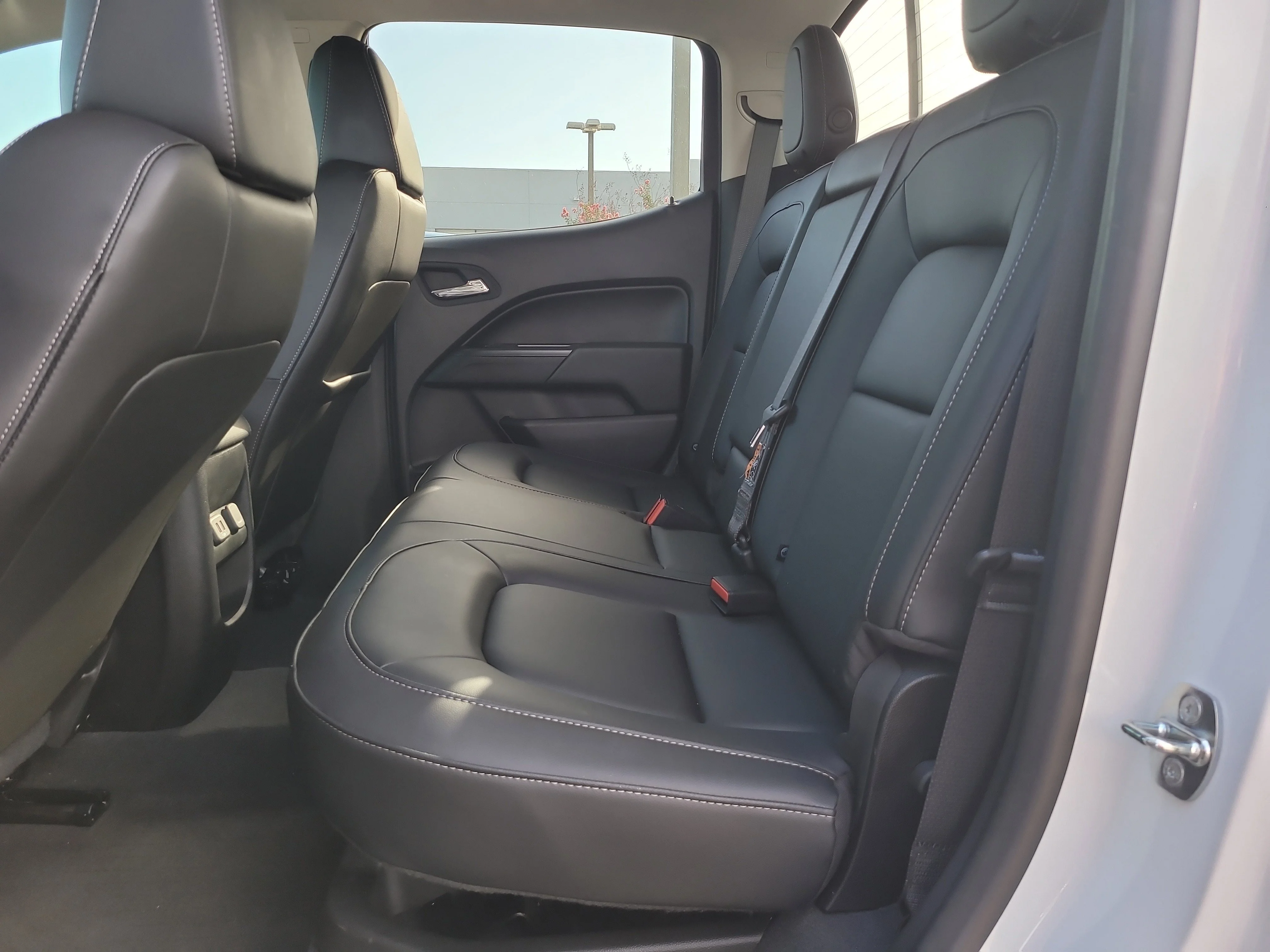 Used 2022 Summit White Chevrolet 4WD ZR2 image 12