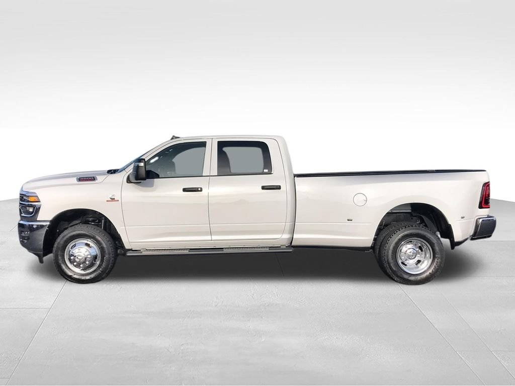 New 2026 Bright White Clear-Coat Exterior Paint RAM Tradesman image 5