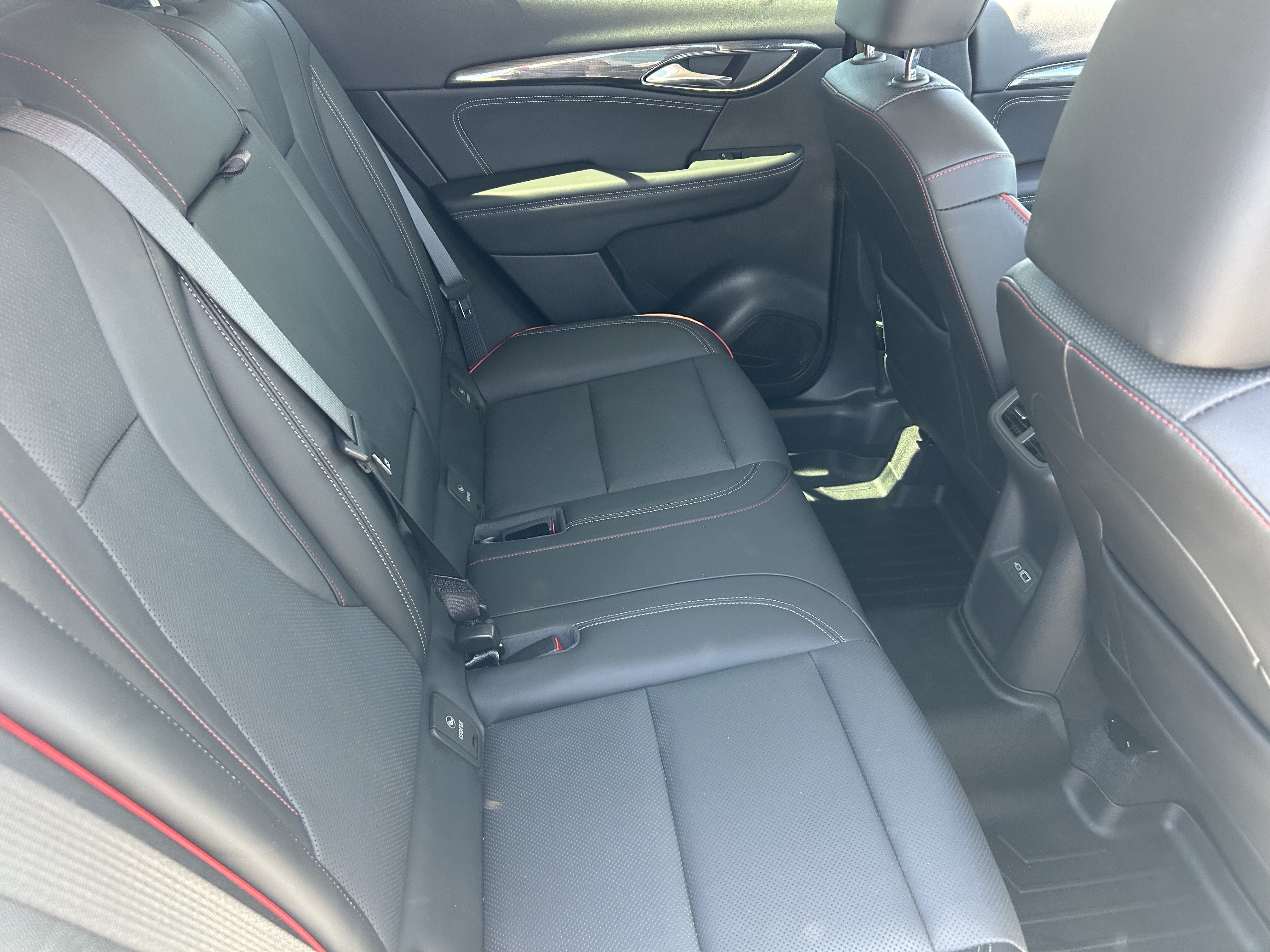 2022 Buick Envision Essence - Photo 16