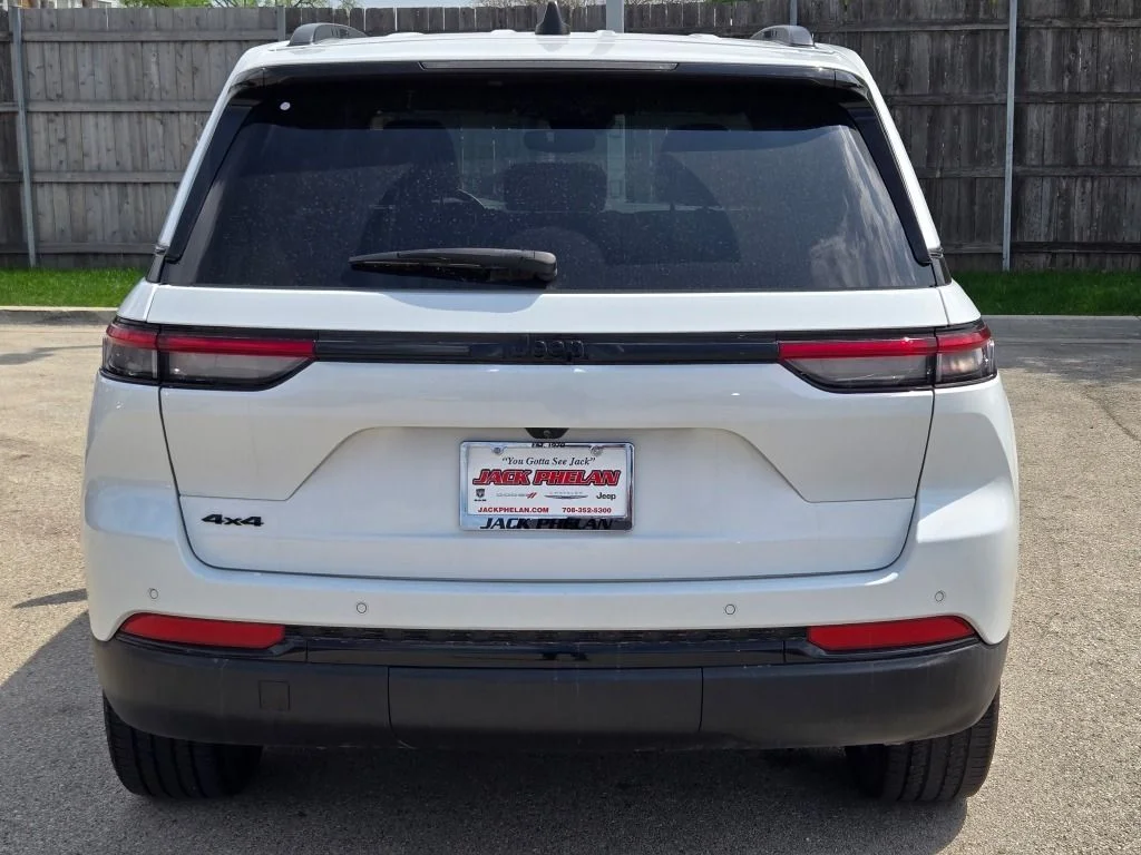 Certified Used 2023 White Jeep Altitude X image 13