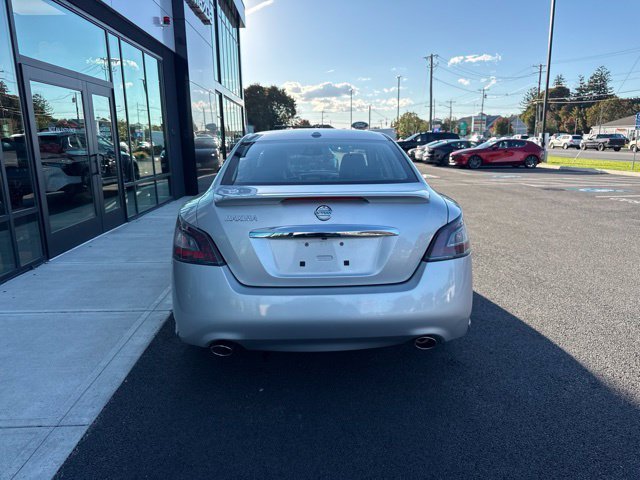 Used 2014 Silver Nissan 3.5 SV image 4