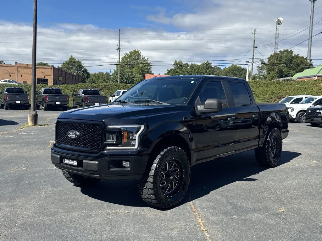 Used 2018 Black Ford XL image 3