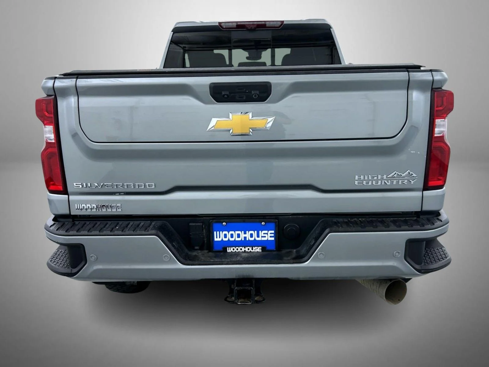 Used 2024 Gray Chevrolet High Country image 6