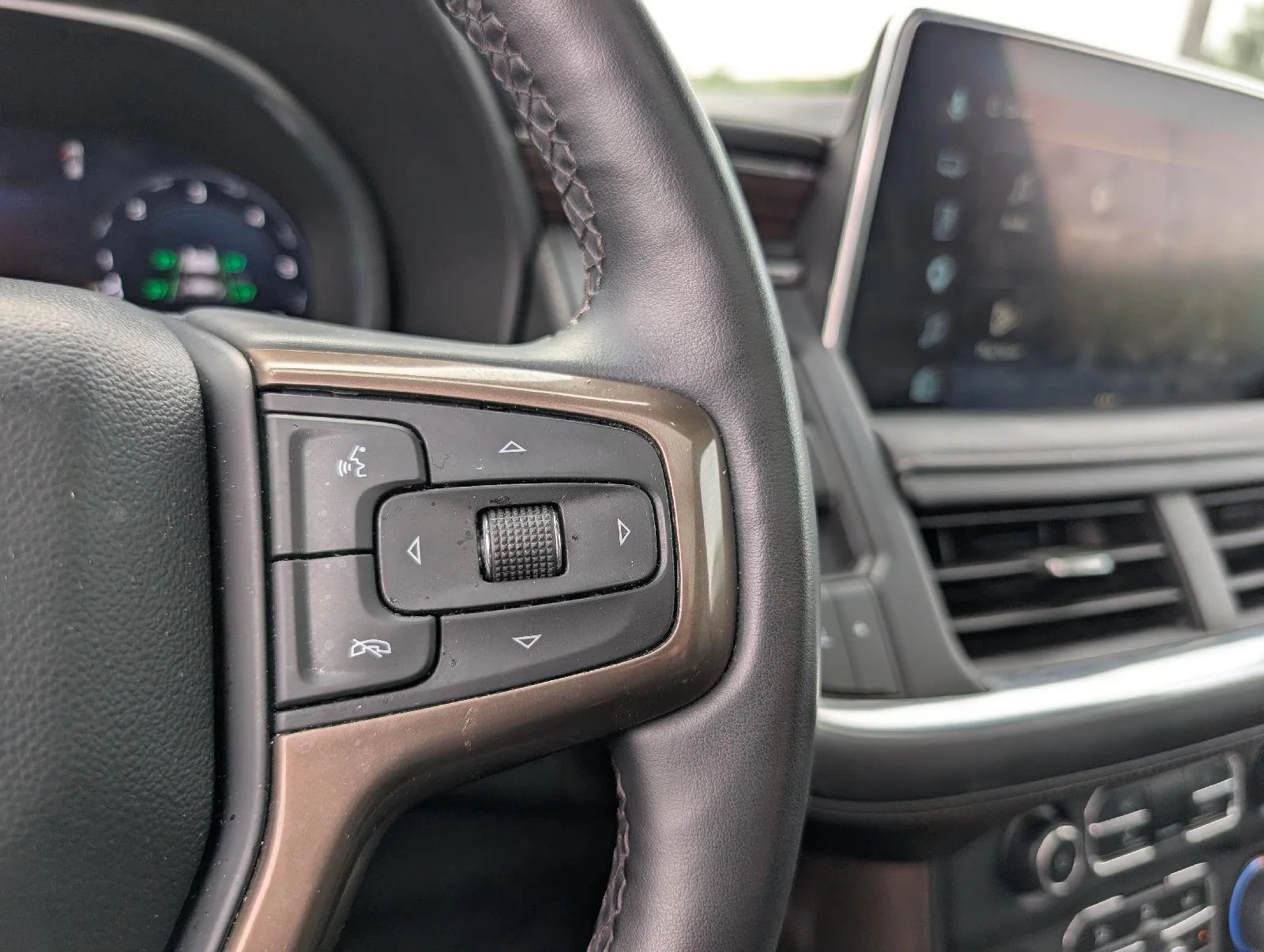Used 2023 BLACK Chevrolet High Country image 15
