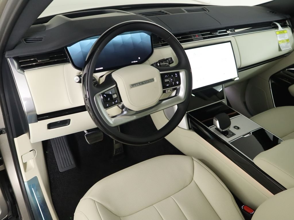 New 2026 Batumi Gold Land Rover SE image 9