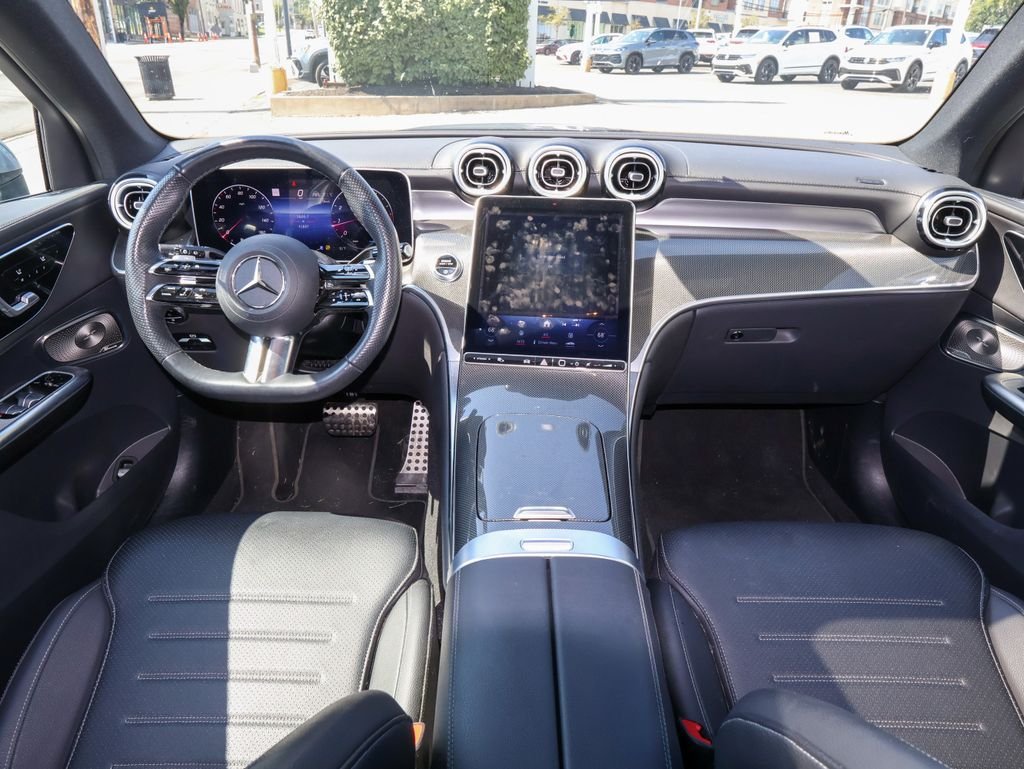 Used 2023 Silver Mercedes-Benz GLC 300 image 17