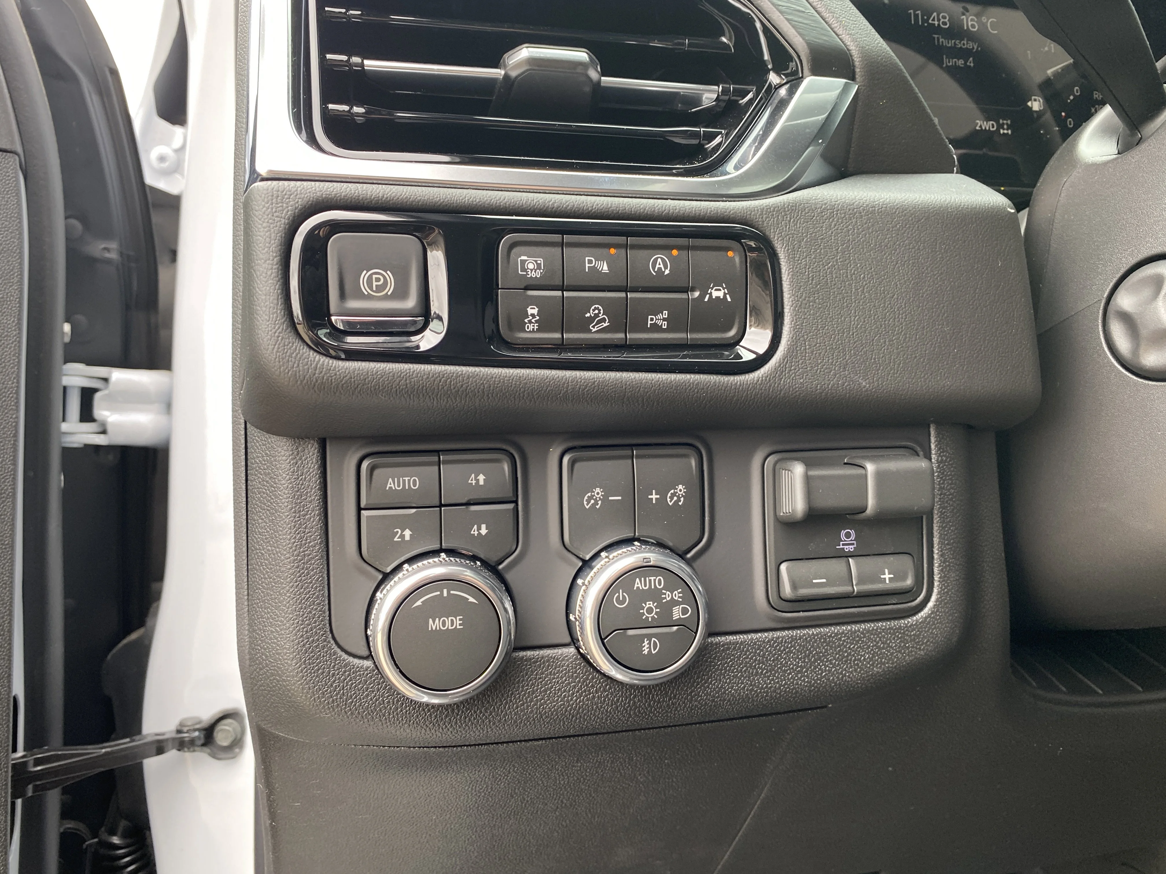 New 2026 GLACIER WHITE TRICOAT GMC Denali image 26