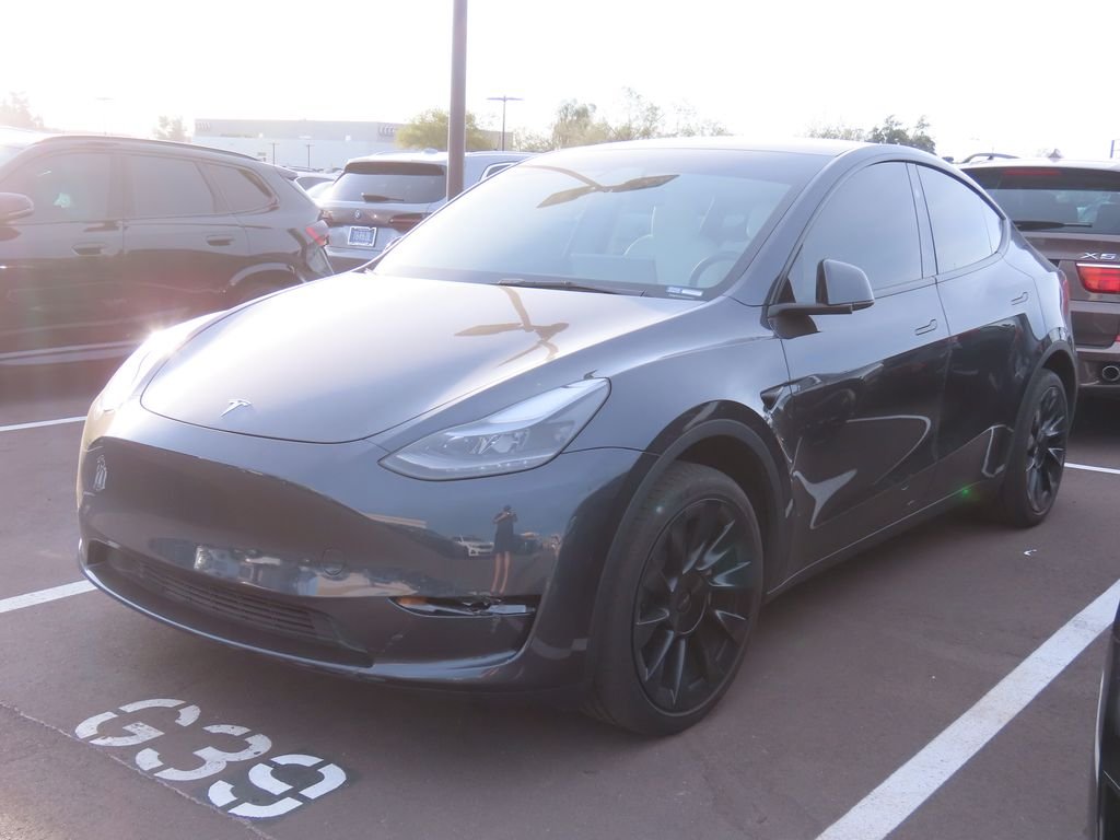 Used 2024 Tesla Model Y Long Range with VIN 7SAYGDEE6RA241781 for sale in Northfield, Minnesota