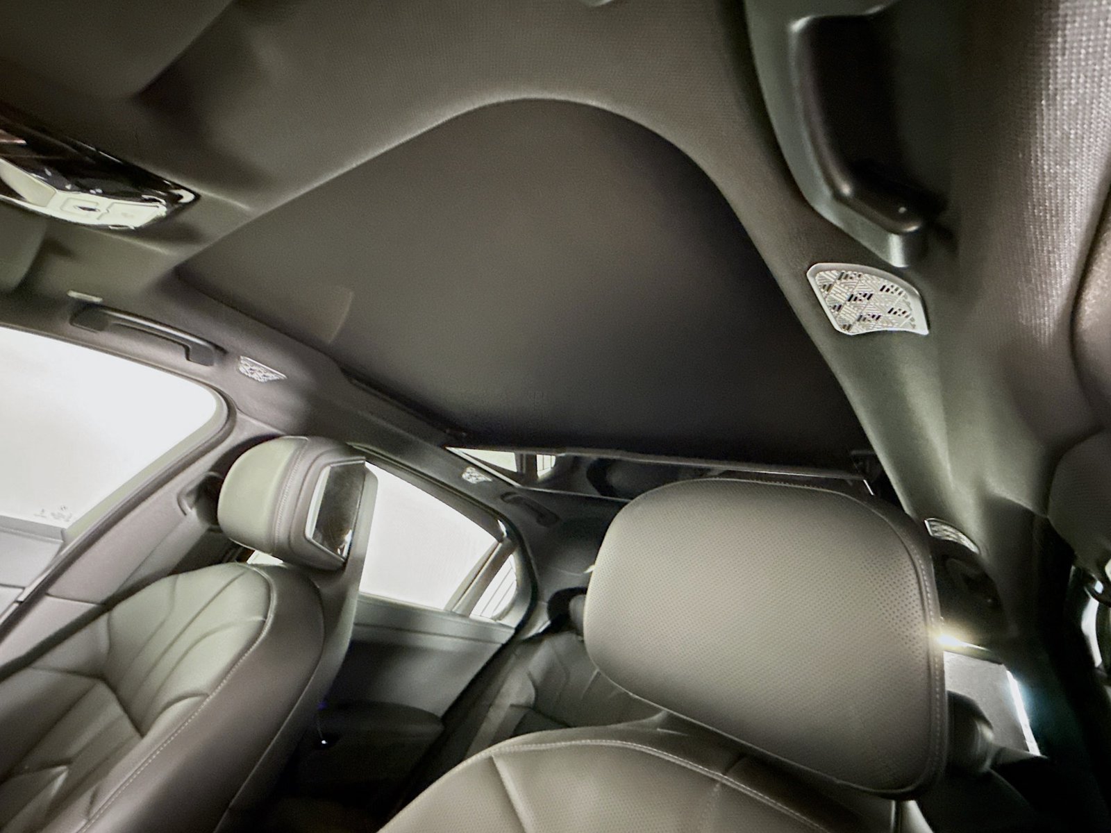 2026 BMW i7 M70 - Photo 23