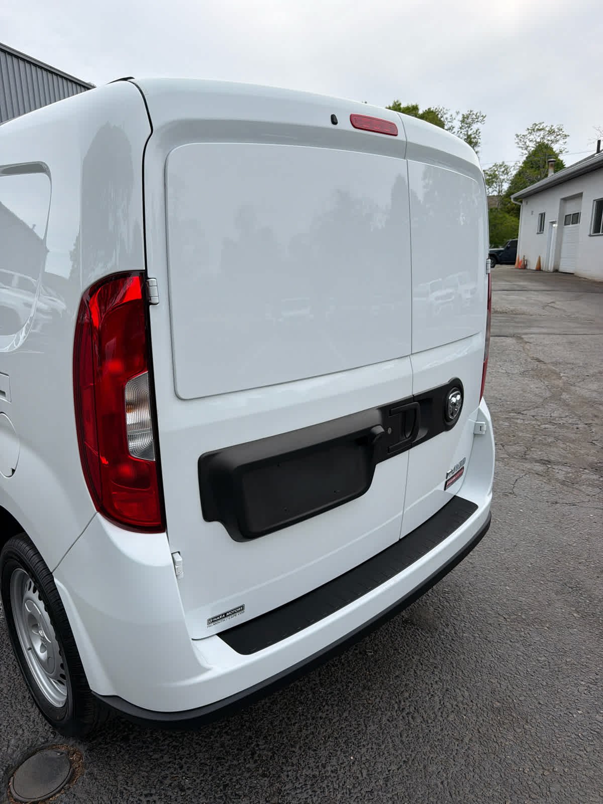 Used 2022 Bright White Ram Tradesman image 17