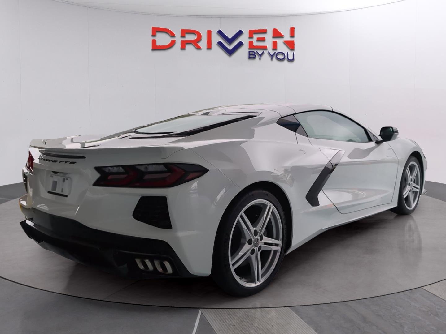 New 2026 Arctic White Chevrolet 2LT image 5
