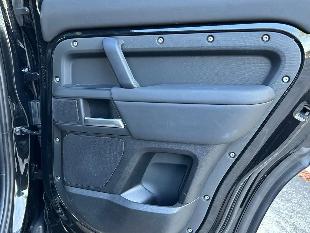 Used 2025 Black Land Rover S image 46