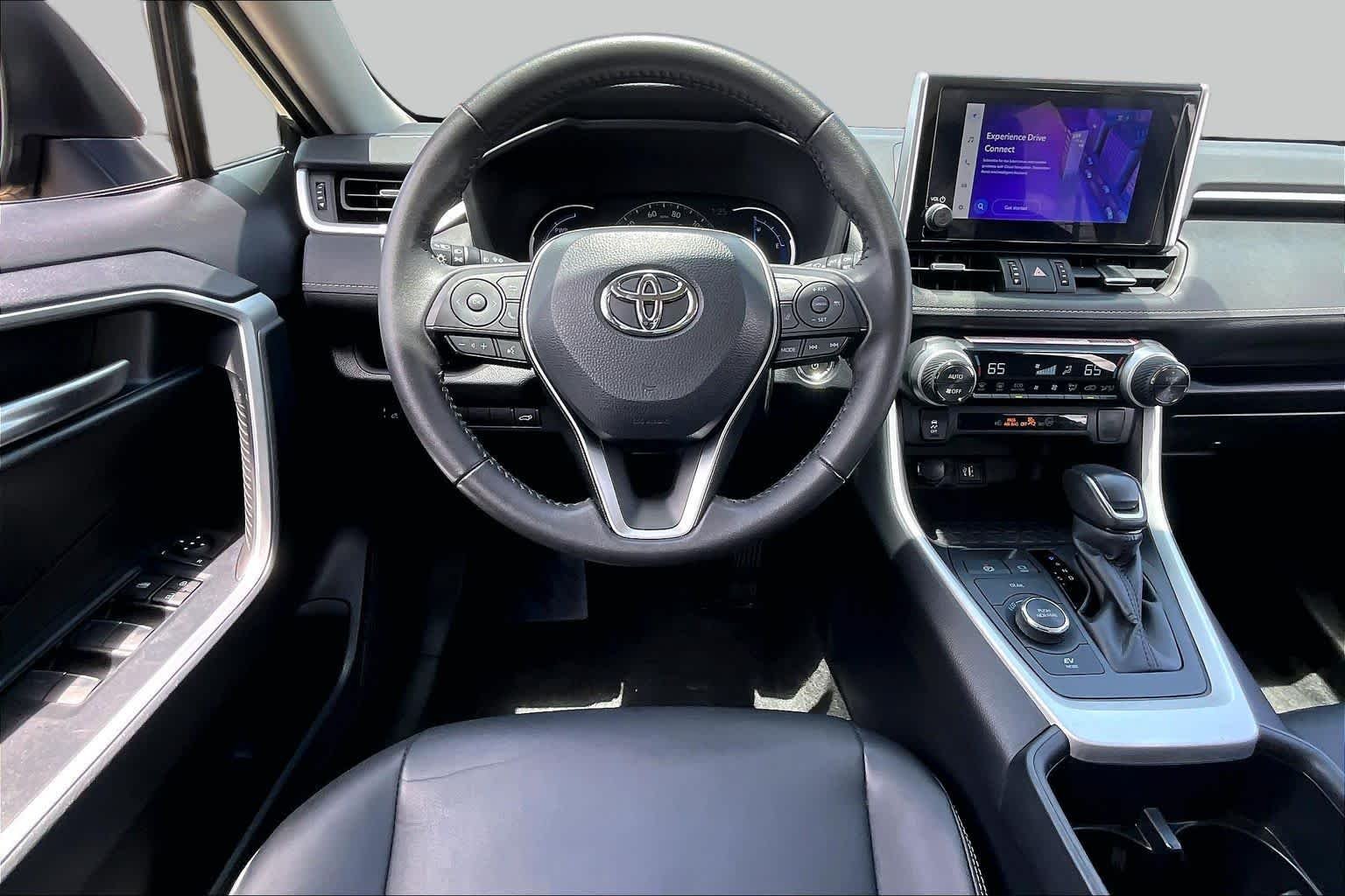 Used 2024 Magnetic Gray Metallic Toyota Hybrid XLE Premium image 6