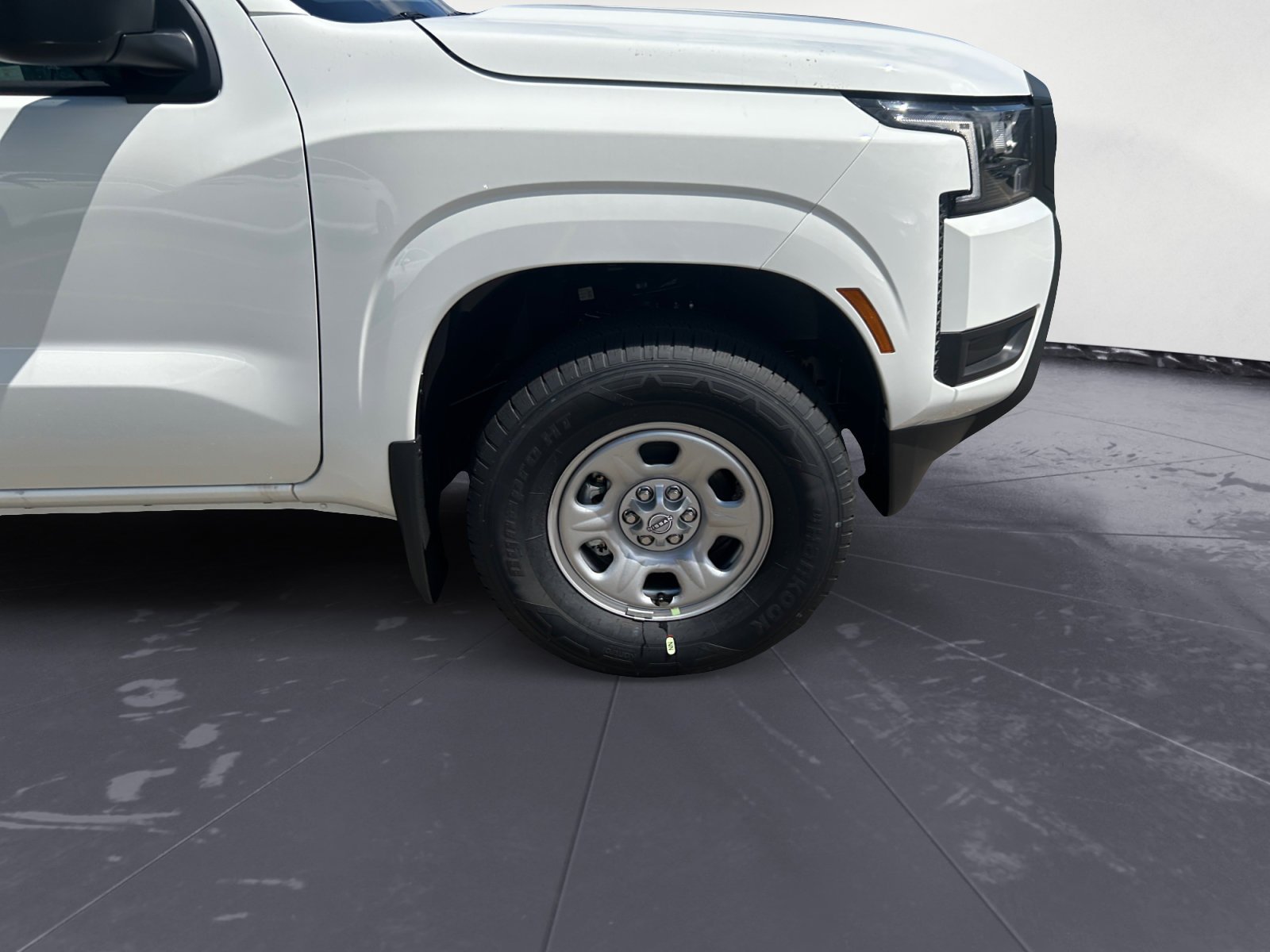 New 2026 Glacier White Nissan King Cab® S image 41