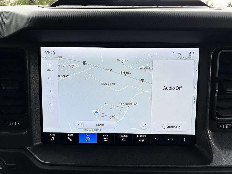 Used 2025 Oxford White Ford Badlands image 17
