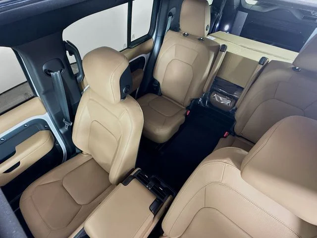 New 2026 Fuji White Land Rover S image 14
