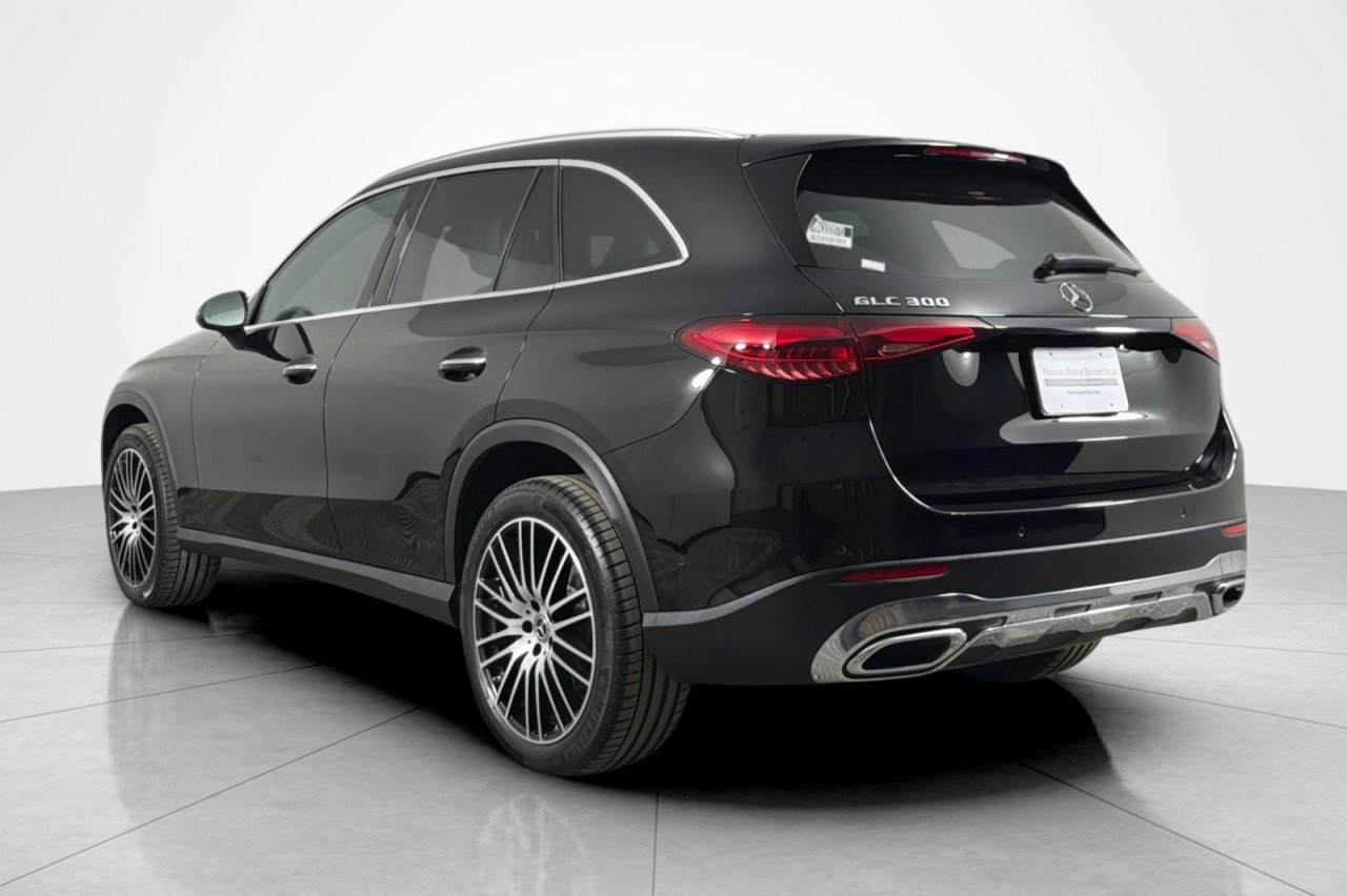 Certified Used 2024 Black Mercedes-Benz GLC 300 image 3