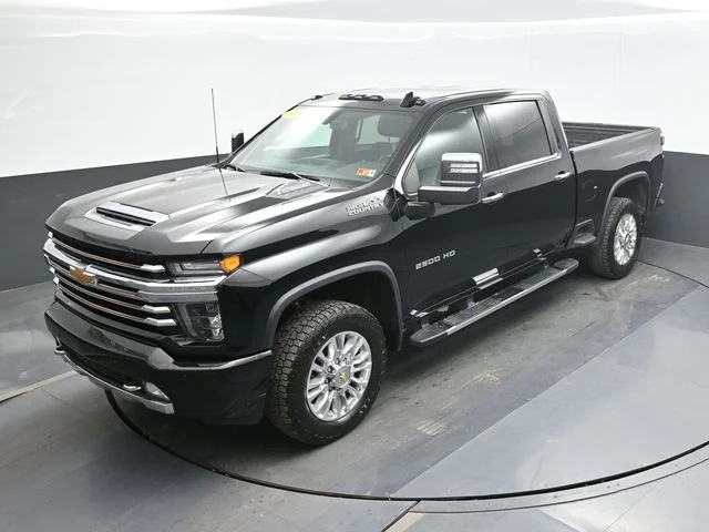 Used 2023 Black Chevrolet High Country image 13