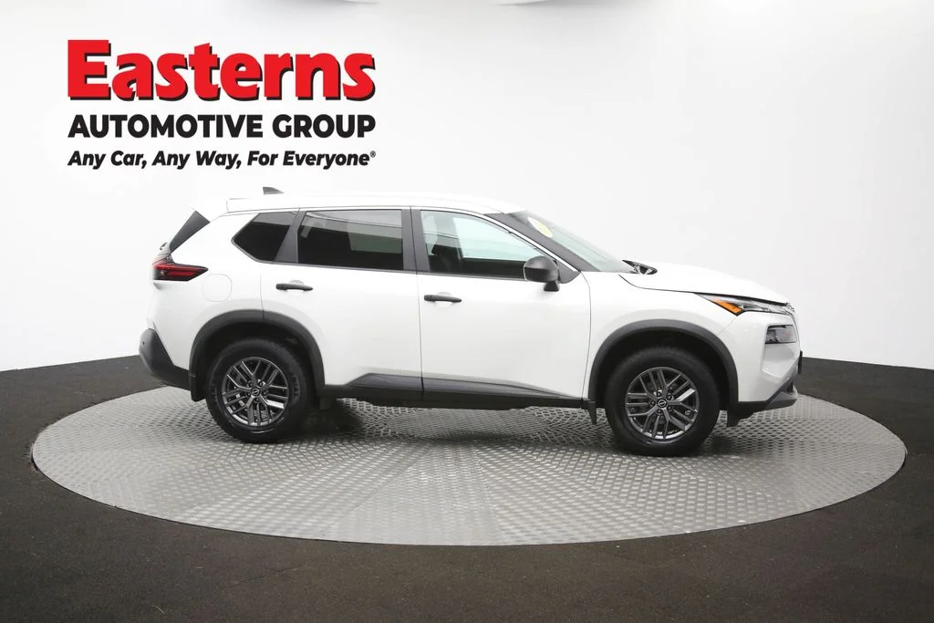 Used 2023 White Nissan S image 47