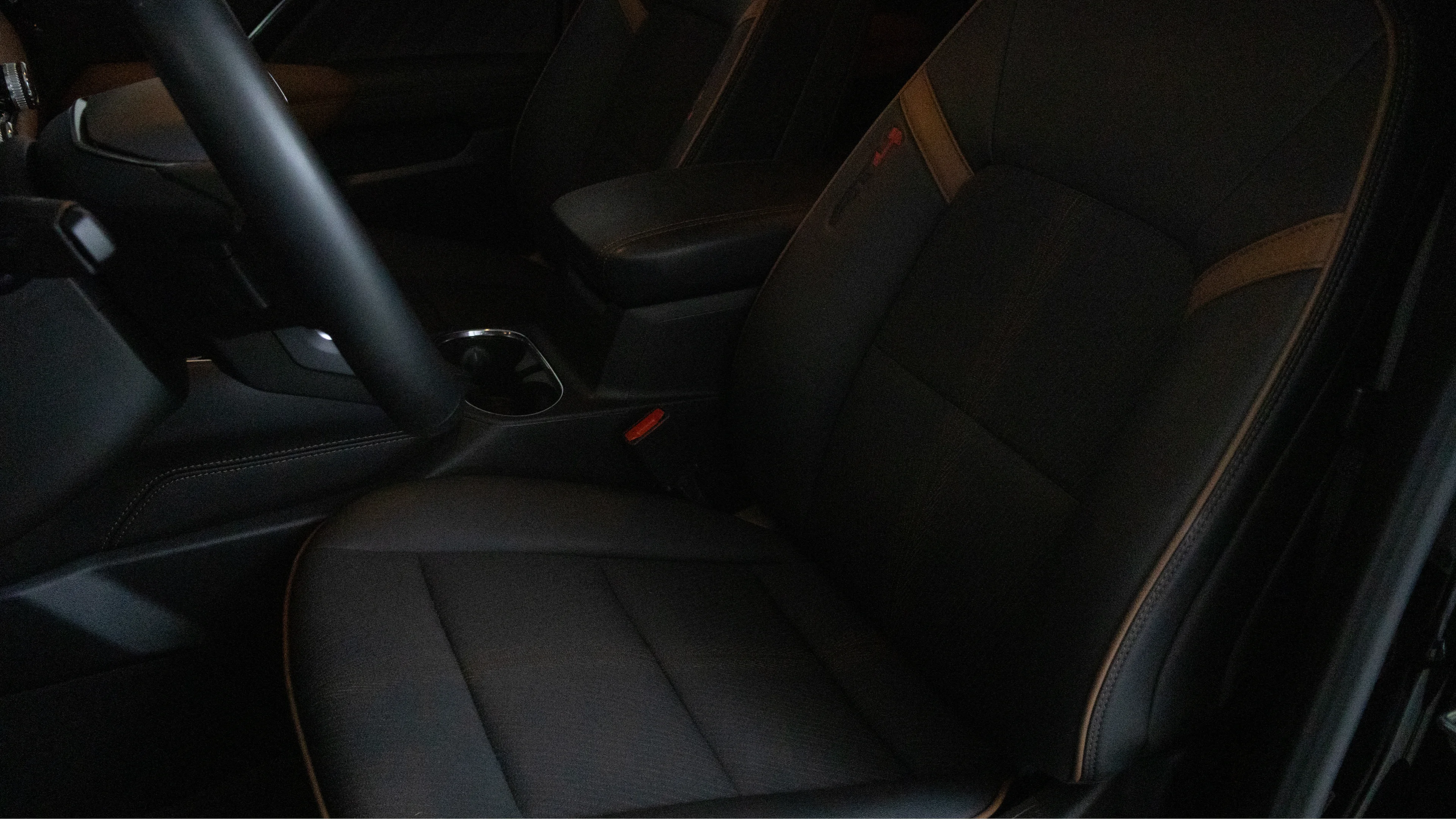 Used 2024 Onyx Black GMC 4WD AT4 image 12