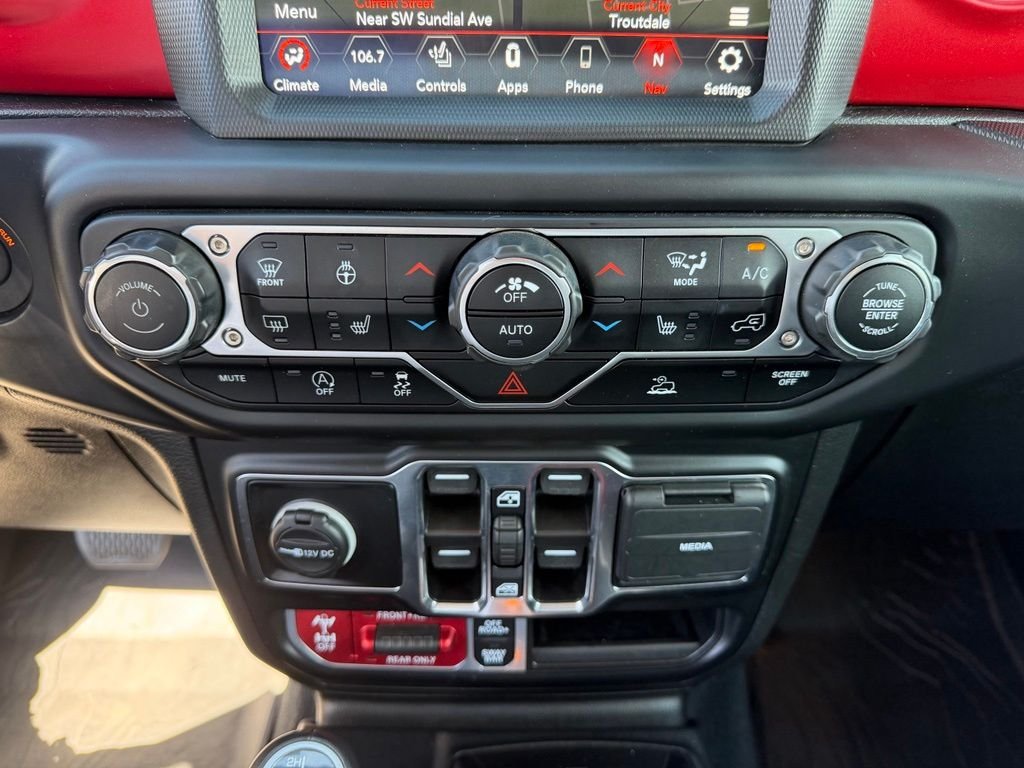 Used 2022 Sting-Gray Clearcoat Jeep Rubicon image 22