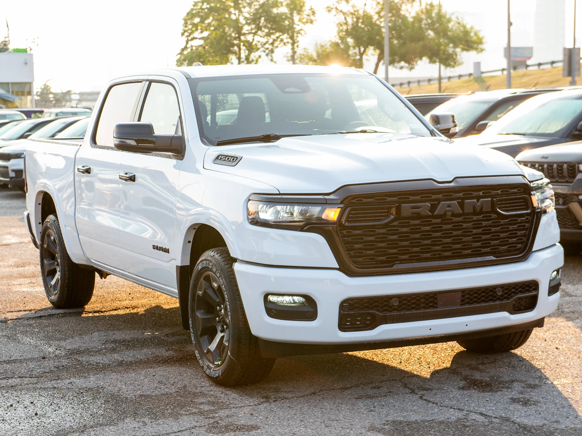 New 2026 White RAM Big Horn Night* Crew Cab 4x4, Level 2 Equipment Group, 3.92 Rear Axle image 7