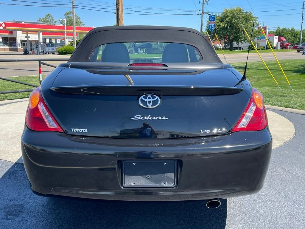 Used 2005 Black Toyota SLE image 6