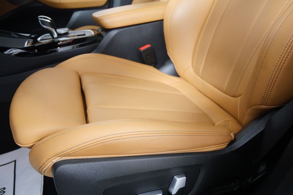 Certified Used 2024 Jet Black BMW sDrive30i image 9