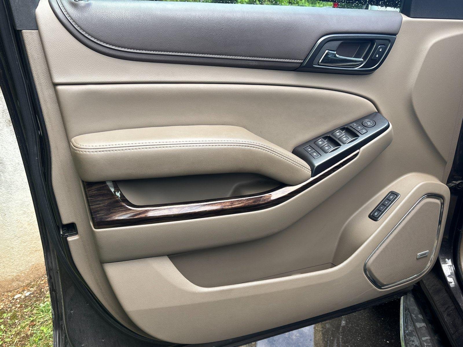 Used 2017 Iridium Metallic GMC SLT image 13
