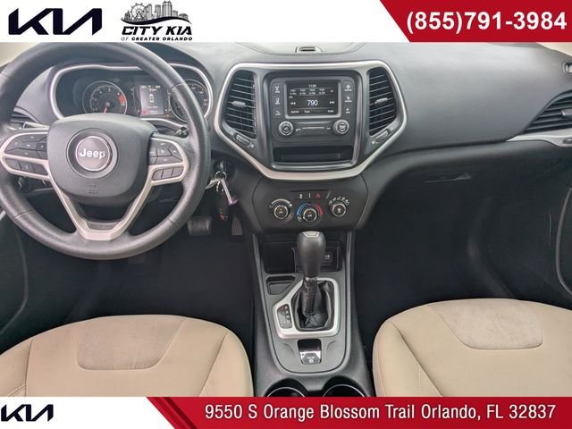 Used 2018 Black Jeep Latitude image 15