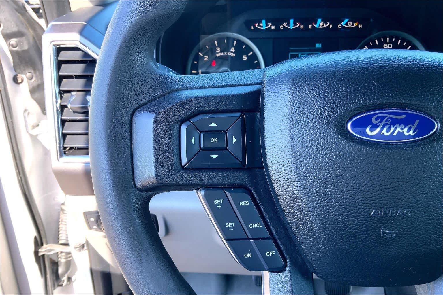 Used 2015 Oxford White Ford XLT image 23