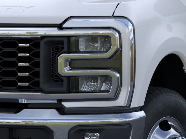 New 2026 Ford F-350SD Lariat
